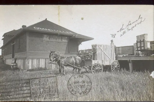 Grand Coulee railway station with horse-drawn wagon